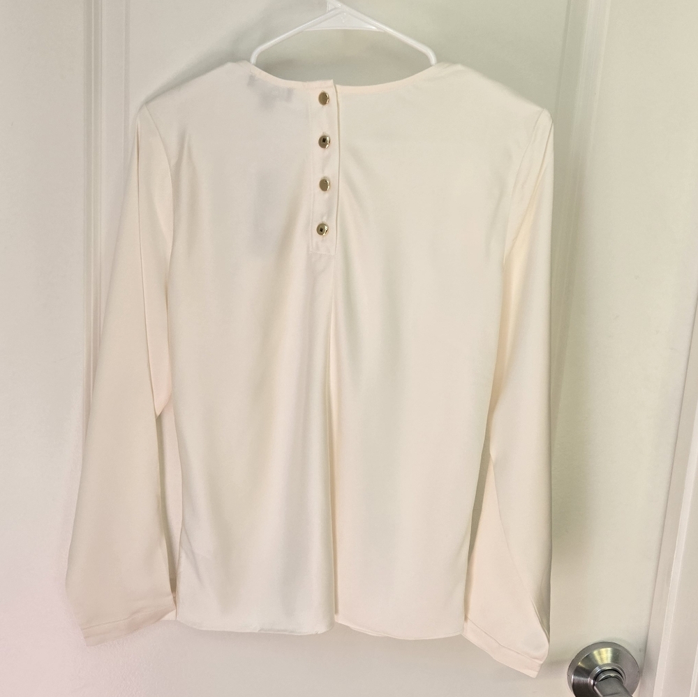 NWT J.Crew Ivory Long Sleeve Button-Back Top in Everyday Crepe - Picture 3 of 14